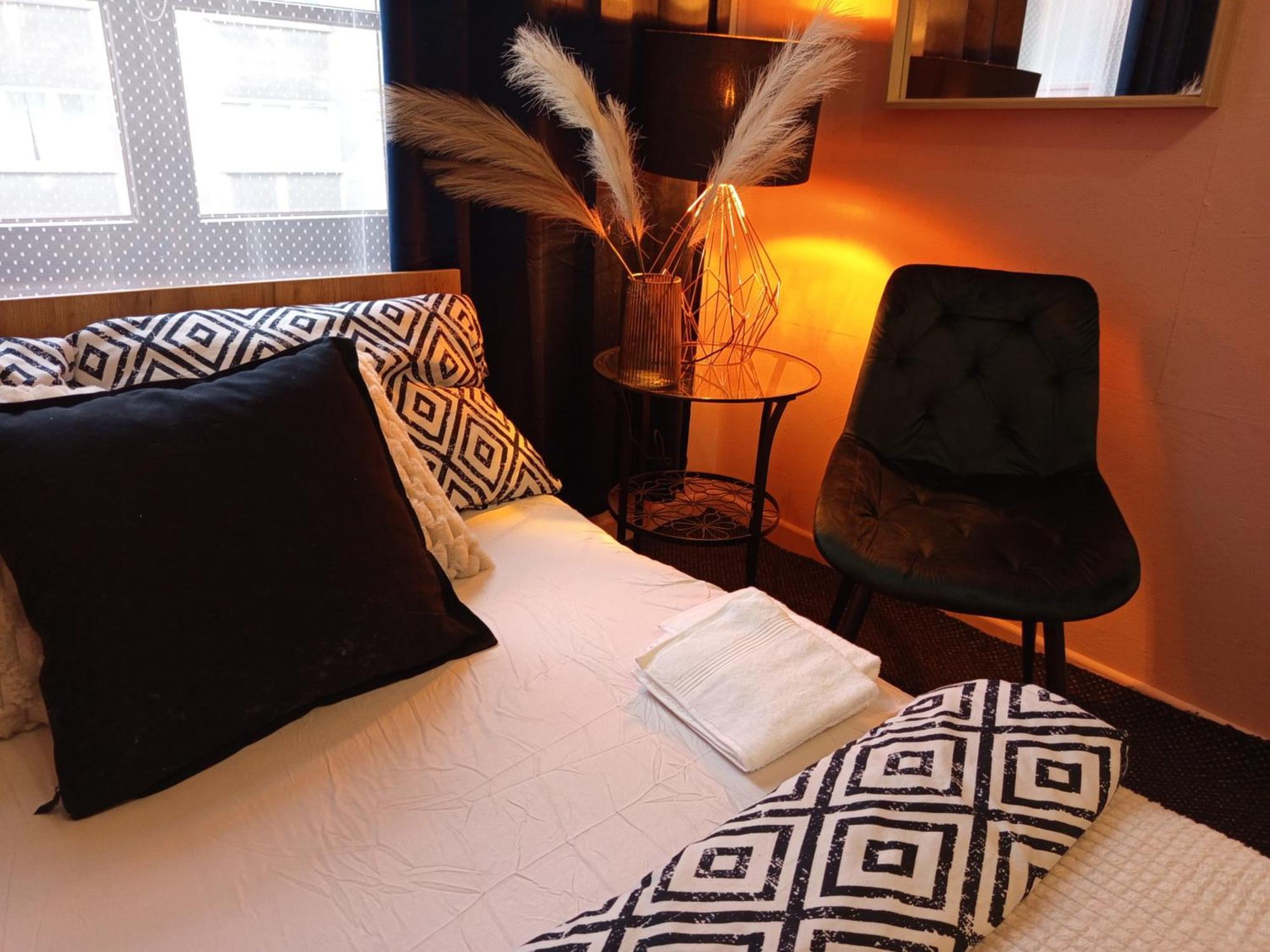 Rooms Center - Dworzec Pkp, Rynek Вроцлав Екстериор снимка