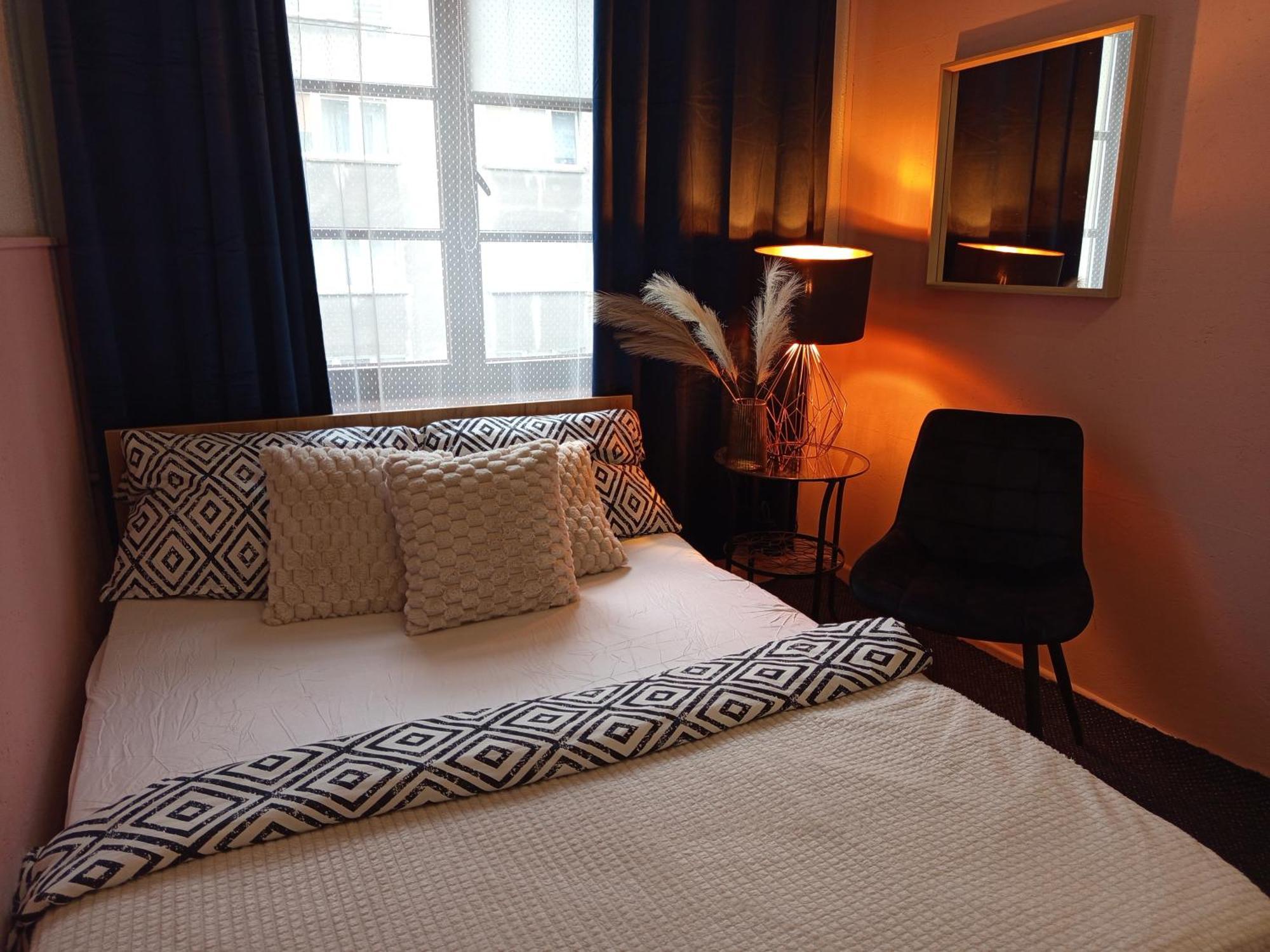 Rooms Center - Dworzec Pkp, Rynek Вроцлав Екстериор снимка